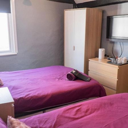Oyo The Bell Hotel Hoddesdon Εξωτερικό φωτογραφία