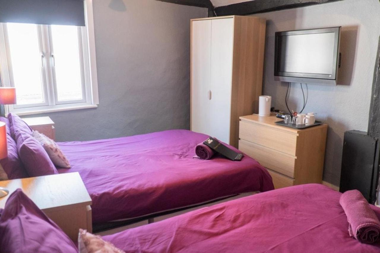 Oyo The Bell Hotel Hoddesdon Εξωτερικό φωτογραφία