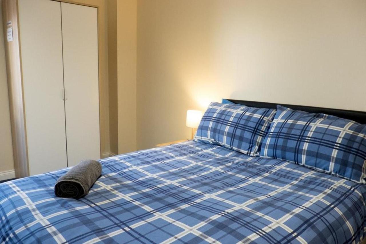 Oyo The Bell Hotel Hoddesdon Εξωτερικό φωτογραφία